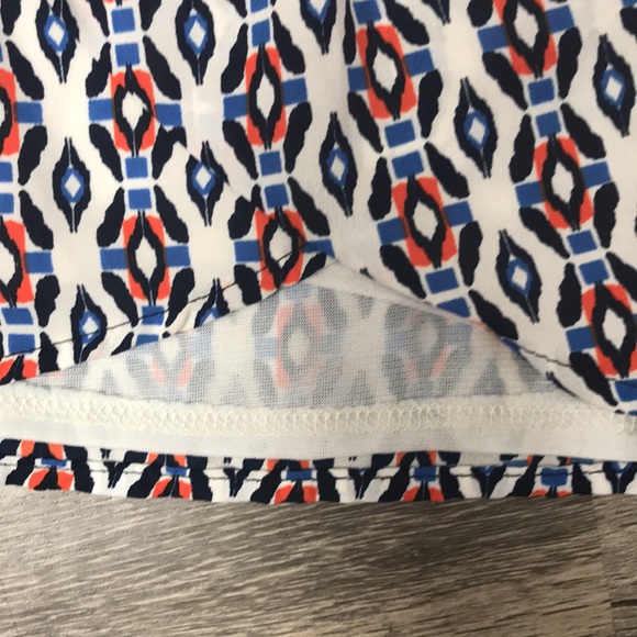 Shorts - Picture 3 of 5